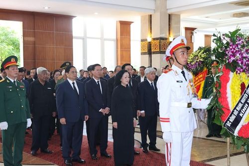 Lãnh đạo Đảng, Nhà nước viếng tang Phó Thủ tướng Lê Văn Thành