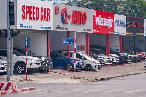 Dân buôn ôtô cũ 'lao đao' sau khi biển số định danh áp dụng