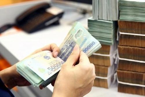 Chồng lương 100 triệu/tháng nhưng 'né' góp tiền chi tiêu trong nhà
