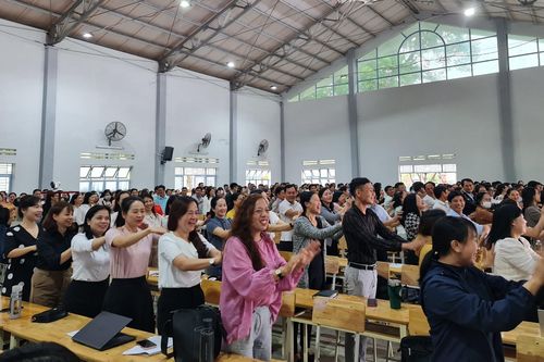 850 cán bộ, giáo viên Kon Tum được tập huấn công tác xã hội trong nhà trường