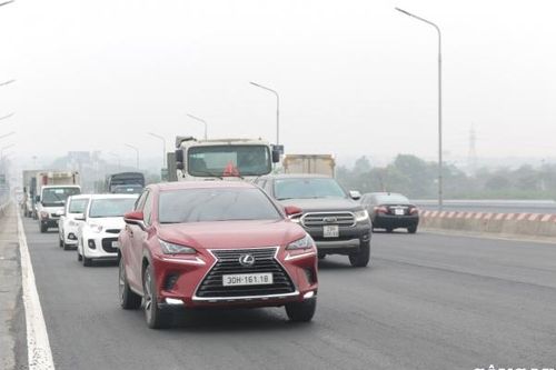 Hà Nội: Cấm phương tiện lưu thông qua cầu Thăng Long phục vụ kiểm định, thử tải