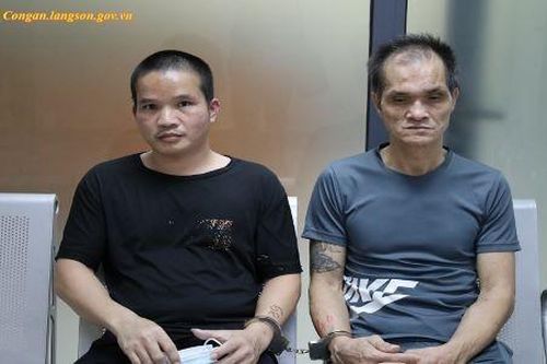 Phát hiện 3 đối tượng truy nã khi tiếp nhận công dân xuất cảnh trái phép sang Trung Quốc