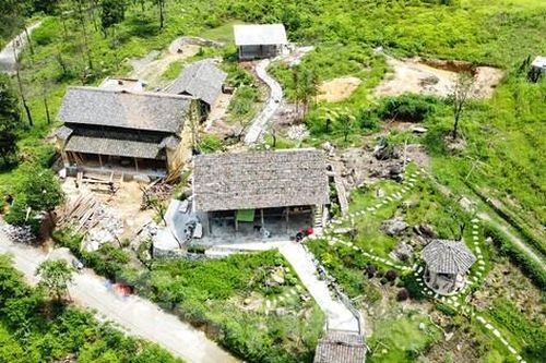 'Bản tiên' ở Hà Giang bị 'chấm phá' bởi loạt homestay, công trình trái phép