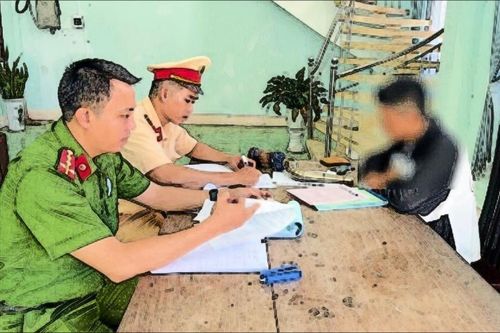 Xử phạt 'quái xế' gây náo loạn đường phố