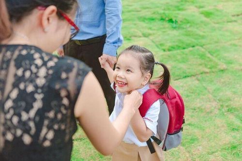 Cha mẹ cần chuẩn bị gì khi con vào lớp 1?
