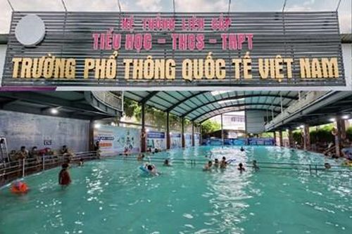 Vụ học sinh lớp 9 trường quốc tế tử vong: Khởi tố vụ án, tạm giữ thầy giáo dạy bơi