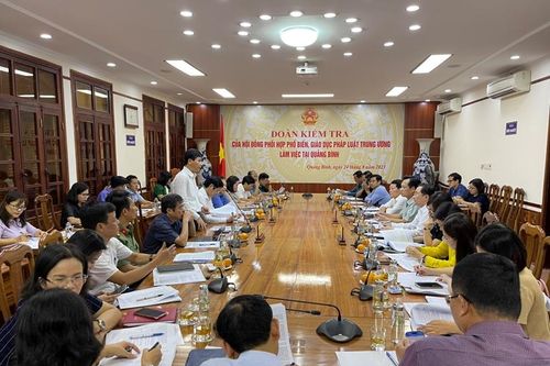 Đoàn kiểm tra của Hội đồng phối hợp phổ biến, giáo dục pháp luật Trung ương làm việc tại Quảng Bình