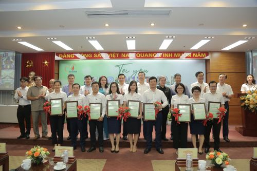 Tập đoàn Dầu khí trao giải cuộc thi online 'Tôi yêu PetroVietnam'