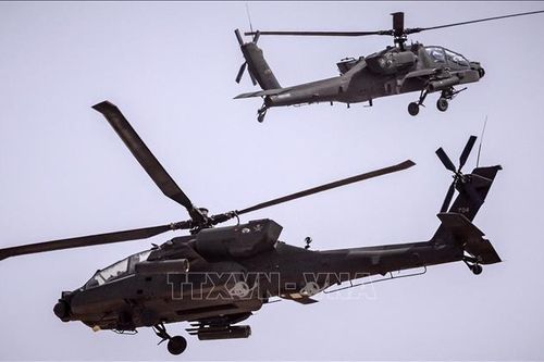 Ba Lan kí hợp đồng trị giá 12 tỷ USD mua trực thăng Apache