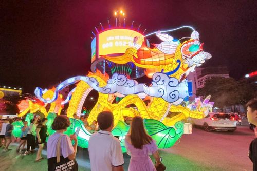 Biến lễ hội rước đèn Trung thu thành sản phẩm du lịch độc đáo