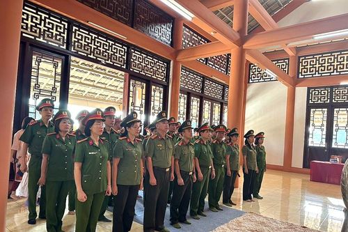 Hành trình về nguồn ý nghĩa của Công an quận Bắc Từ Liêm