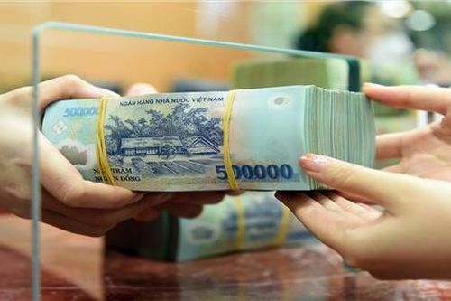 Lãi vay cao vẫn đè nặng lên doanh nghiệp