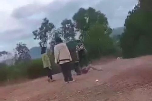 Xác minh thông tin nữ sinh bị nhóm học sinh đánh đập hội đồng