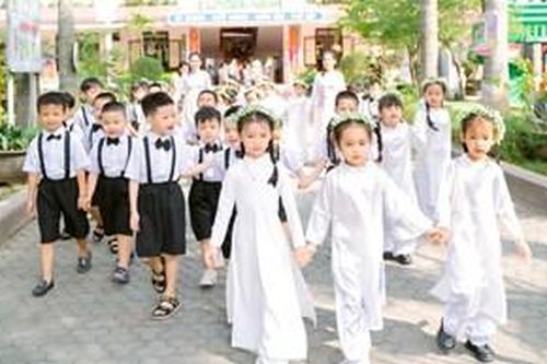 'Xây dựng trường mầm non lấy trẻ làm trung tâm'