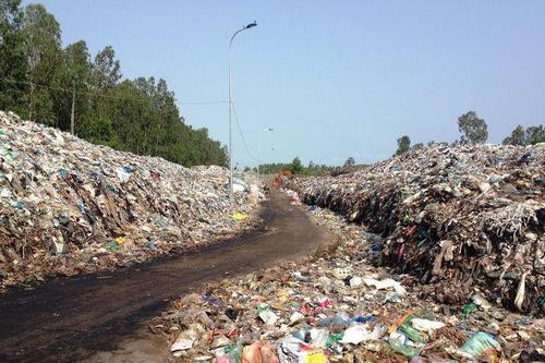 Tại sao các bãi rác chôn lấp ở Việt Nam chỉ tăng chứ không giảm?