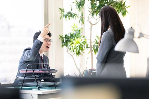 'Sinh viên giỏi' dễ bị bóc lột hơn khi ra chốn công sở Trung Quốc