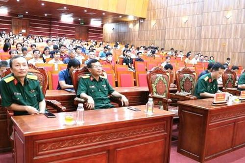 Hoài Đức: Bồi dưỡng kiến thức quốc phòng và an ninh cho 300 học viên