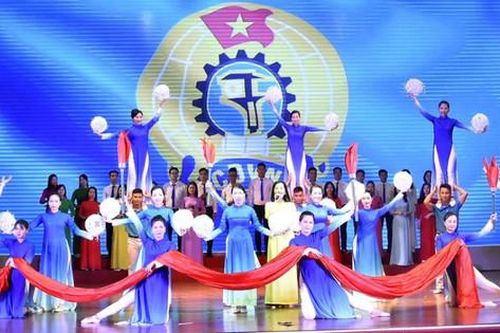 Tổ chức đợt sinh hoạt văn nghệ quần chúng cho cán bộ công nhân viên chức Thủ đô
