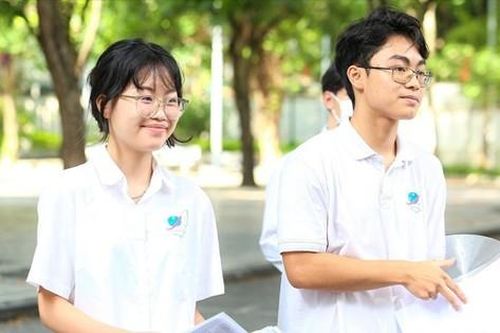 Điểm chuẩn Đại học tăng vọt: Chia tay nguyện vọng 1, cứ bình tĩnh vì còn 'cửa sáng'