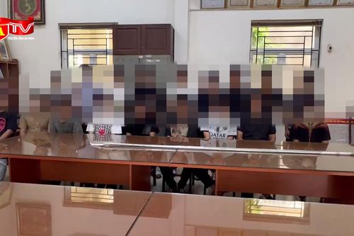 Bắt giữ nhóm thanh, thiếu niên mang 'dao phóng lợn' truy sát nhau