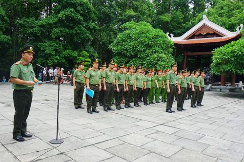 Tuyên dương tập thể, cá nhân tiêu biểu trong Cụm thi đua số 1- Bộ Công an