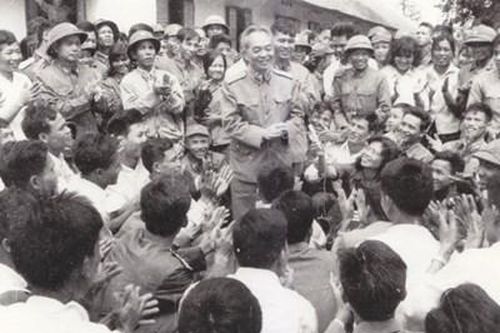 Người thực hiện xuất sắc tư tưởng 'chính trị trọng hơn quân sự' của Chủ tịch Hồ Chí Minh