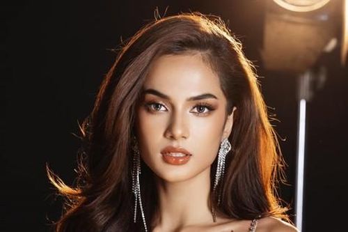 Ngất ngây trước sắc vóc của bông hồng lai Emma Lê trong phim mới đóng cùng Isaac