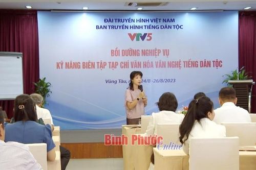 Bồi dưỡng kỹ năng biên tập tạp chí văn hóa văn nghệ tiếng dân tộc cho 9 đài PTTH