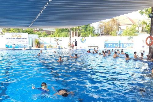 Thông tin chính thức vụ nam sinh 13 tuổi đuối nước tại bể bơi trường học ở Nghệ An