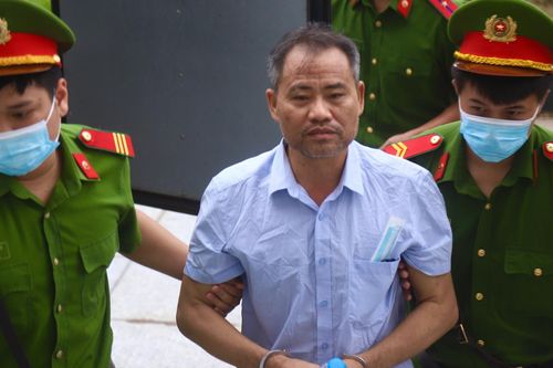 Chủ doanh nghiệp khai chuyện được ông Nguyễn Đức Chung 'nâng đỡ'