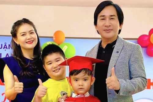 Con trai 10 tuổi của Kim Tử Long hát cải lương mượt mà