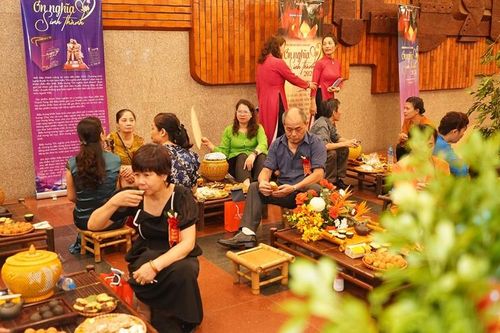 Lễ Vu Lan xúc động với trải nghiệm không gian trở về bên mẹ tại chương trình 'Ơn nghĩa sinh thành 2023'
