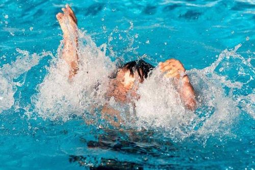 Nhà trường thông tin về vụ nam sinh lớp 7 tử vong sau khi tắm ở bể bơi