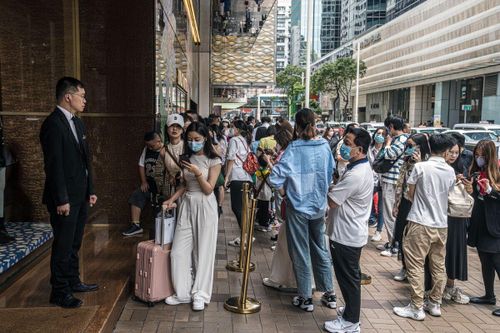 Hong Kong chật vật lấy lại hình ảnh 'thiên đường mua sắm'