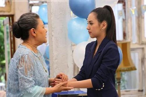 Trước khi tái hôn, mẹ cho chúng tôi hết tài sản và nói những điều đau lòng