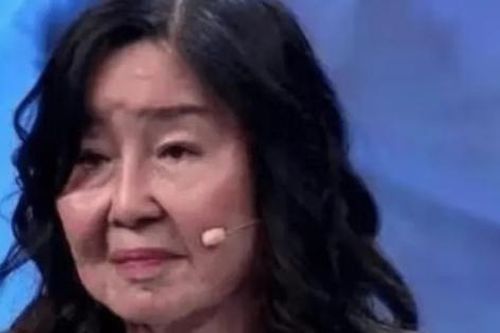 Cô gái 20 tuổi đột ngột 'già đi sau một đêm', chồng vẫn yêu thương, đưa đi khắp nơi chạy chữa