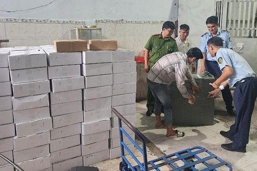 Bình Dương: Phát hiện hơn 6 tấn thực phẩm nhập lậu là khô gà, khô bò, bánh