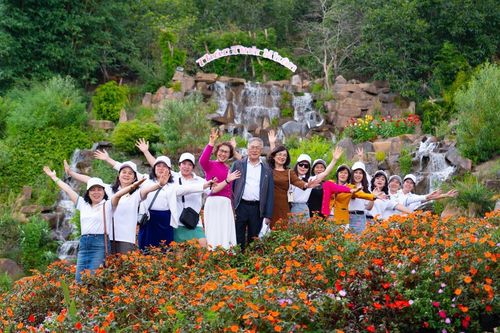 Bật mí cho bạn những điểm thú vị của khu du lịch Thung lũng Hồng Đà Lạt