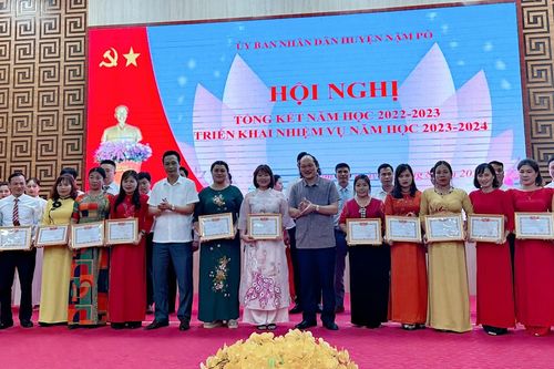 Nậm Pồ triển khai nhiệm vụ năm học mới