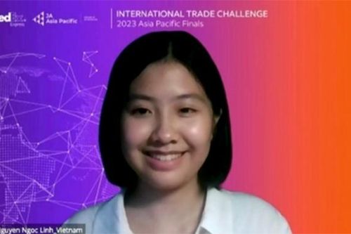 Sinh viên Việt Nam nhận giải nhất cuộc thi Thử thách thương mại quốc tế