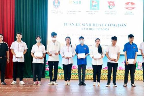 Gần 1.400 học sinh được tuyên truyền pháp luật