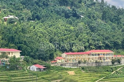 Sa Pa bàn giao, đưa vào sử dụng 61 phòng học, phòng bộ môn trước năm học mới