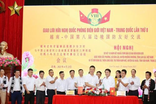 Sơ kết 10 năm mô hình 'Kết nghĩa cụm dân cư 2 bên biên giới'