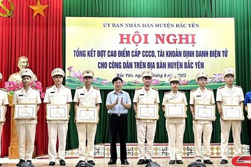 Bắc Yên tổng kết đợt cao điểm 120 ngày đêm cấp căn cước công dân