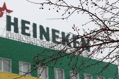 Heineken bán lại chi nhánh tại Nga với giá 1 Euro