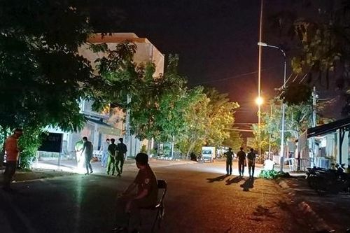 Đâm chết người sau khi gặp nhau ở quán cà phê