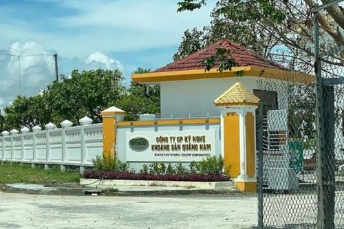 Khai thác cát trắng vượt 19,9% công suất, một công ty bị phạt 300 triệu đồng