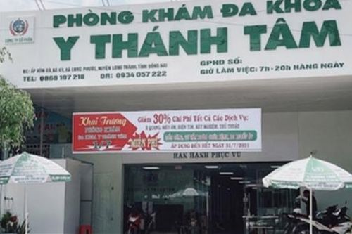 Khởi tố giám đốc phòng khám bán khống giấy nghỉ việc