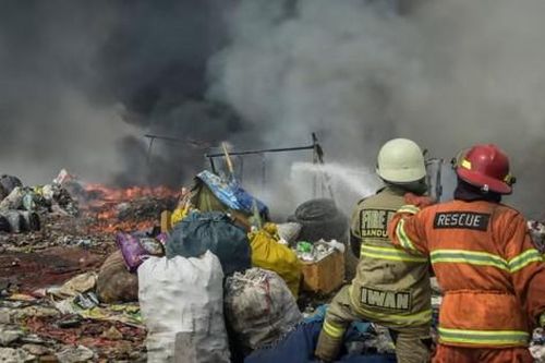 Indonesia ban bố tình trạng khẩn cấp vì cháy rác