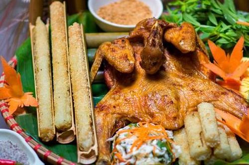 Ăn cơm lam đặc sản miền núi, kết hợp với những món ăn này ai cũng phải khen ngon